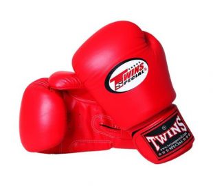 Перчатки боксерские Twins BGVL-3 для муай-тай (красные) 16 oz